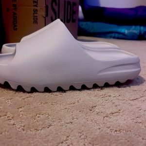 Adidas Yeezy Slides bone 22/23 Restock